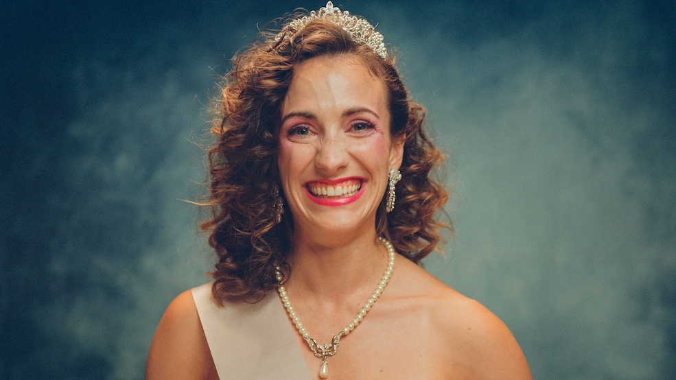 Julie Nolke’s Dying on the Outside